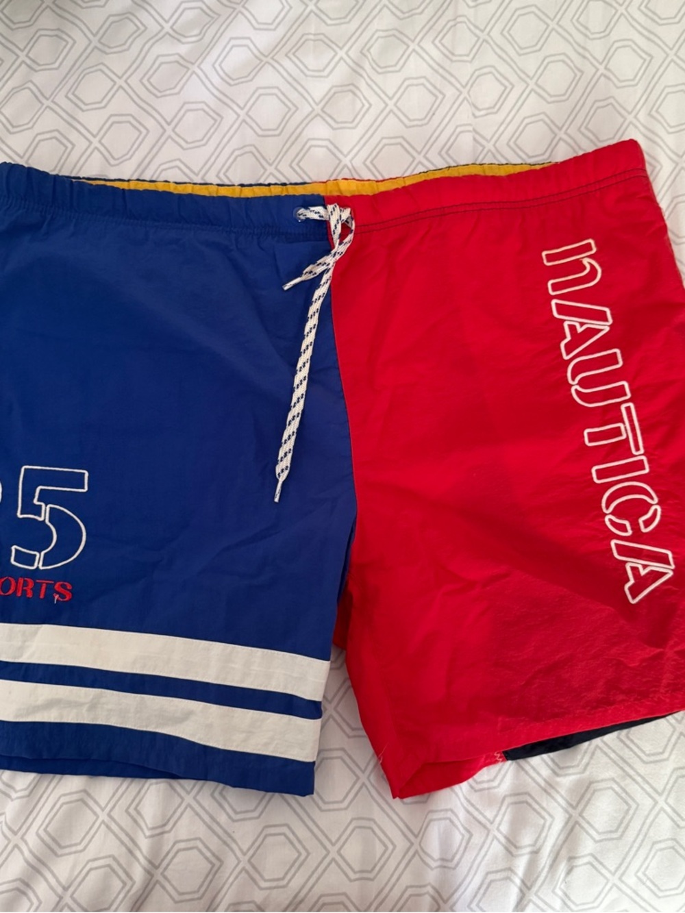 Nautica Men’s L Yellow White Blue & Red Colorblock Swim Shorts